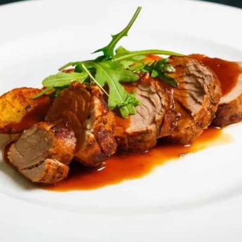 Lomo de Cerdo en Salsa de Cuatro Chiles Fácil y Jugoso